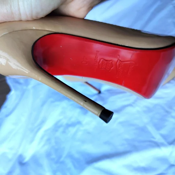 Christian Louboutin Nude Tan Patent Leather Stiletto Pump Heels Pointy Toe - Picture 6 of 14